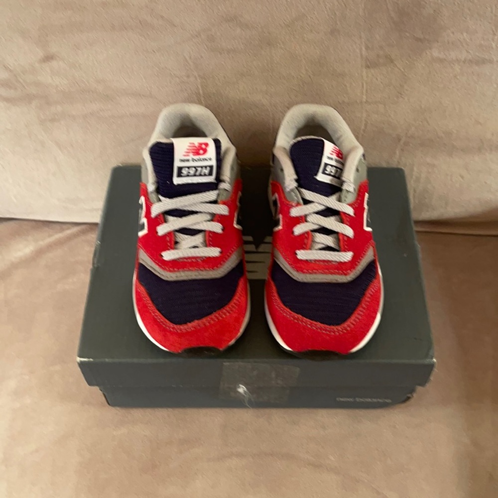 NIB New balance baby sneakers